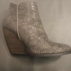 Very Volatile Snake Enbossed Boot